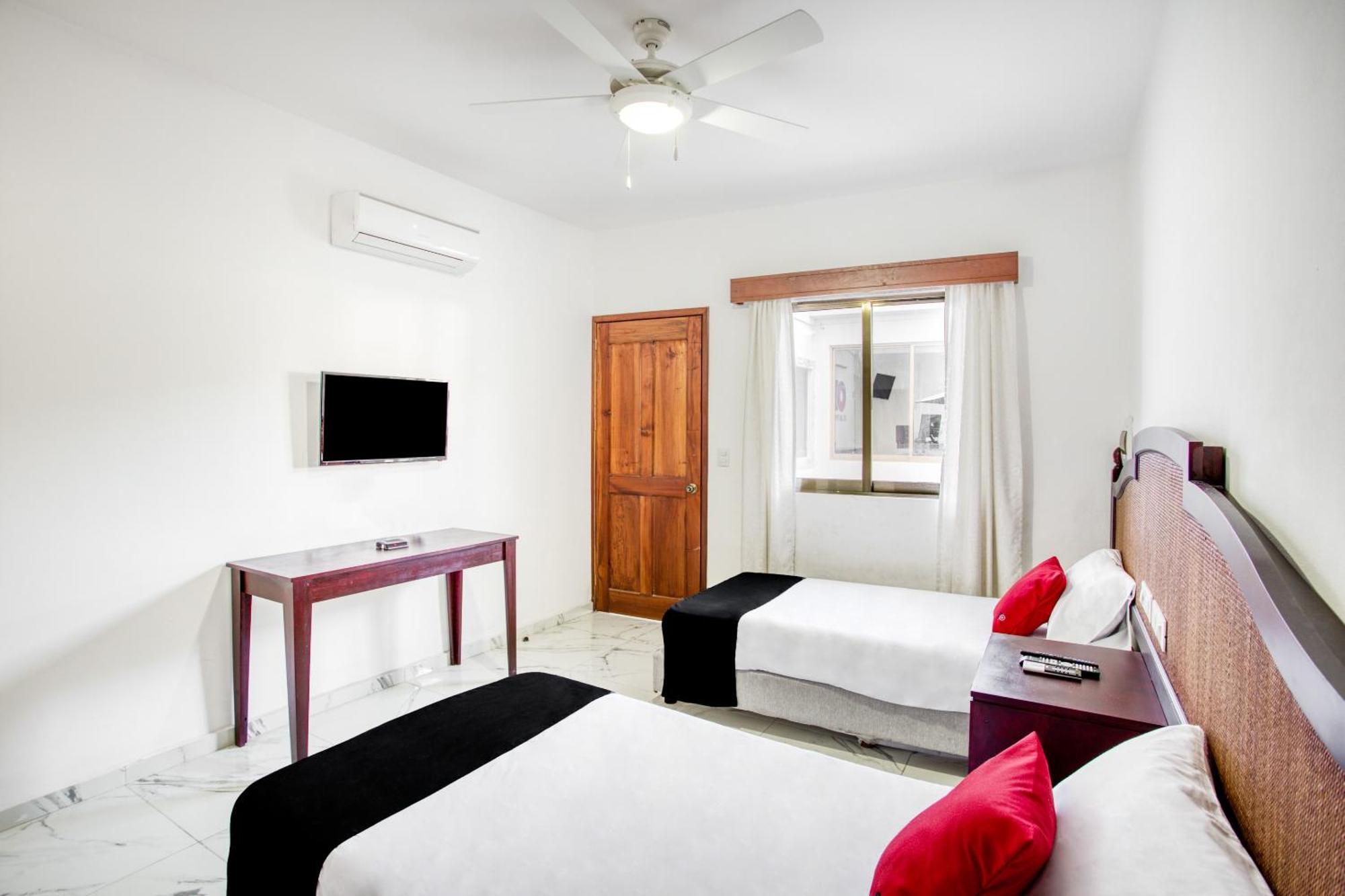 Capital O Hotel Yukon Playa del Carmen Ngoại thất bức ảnh
