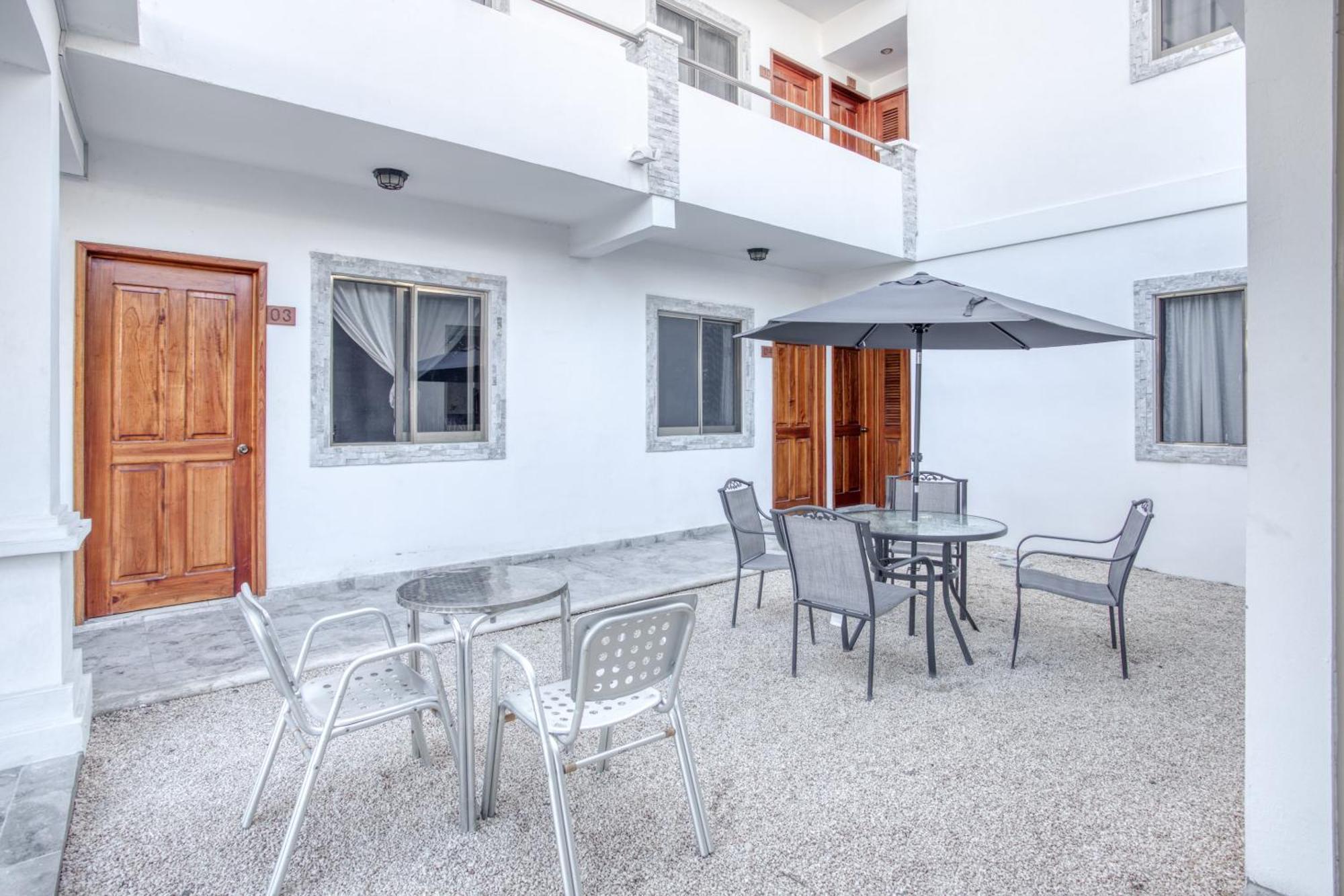 Capital O Hotel Yukon Playa del Carmen Ngoại thất bức ảnh