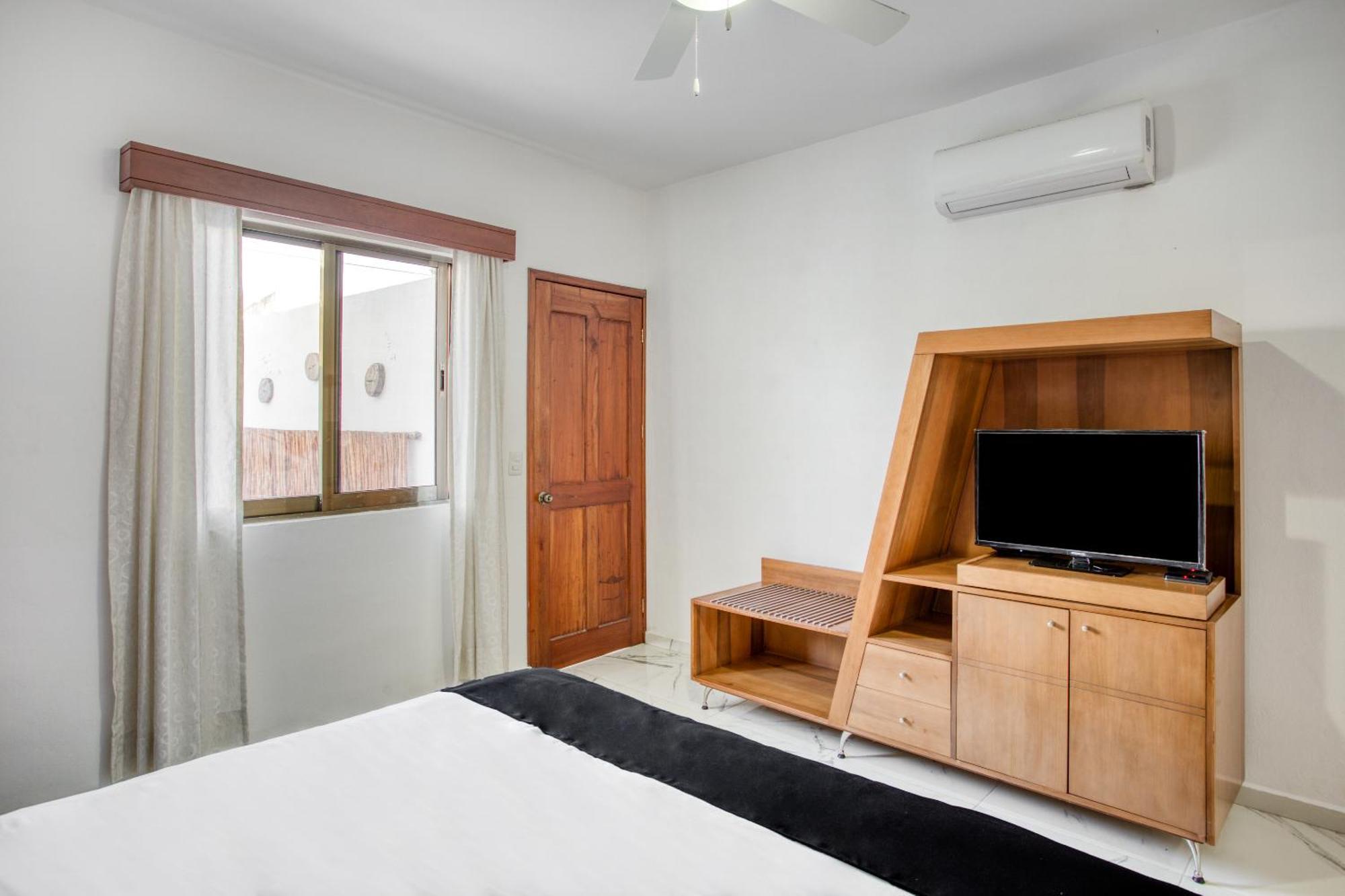 Capital O Hotel Yukon Playa del Carmen Ngoại thất bức ảnh