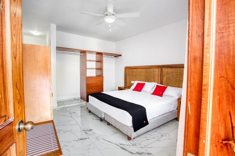 Capital O Hotel Yukon Playa del Carmen Ngoại thất bức ảnh